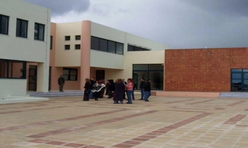 Θεσσαλονίκη: Κινητοποιήσεις φορέων και σωματείων κατά της δράσης φασιστικών ομάδων σε σχολεία